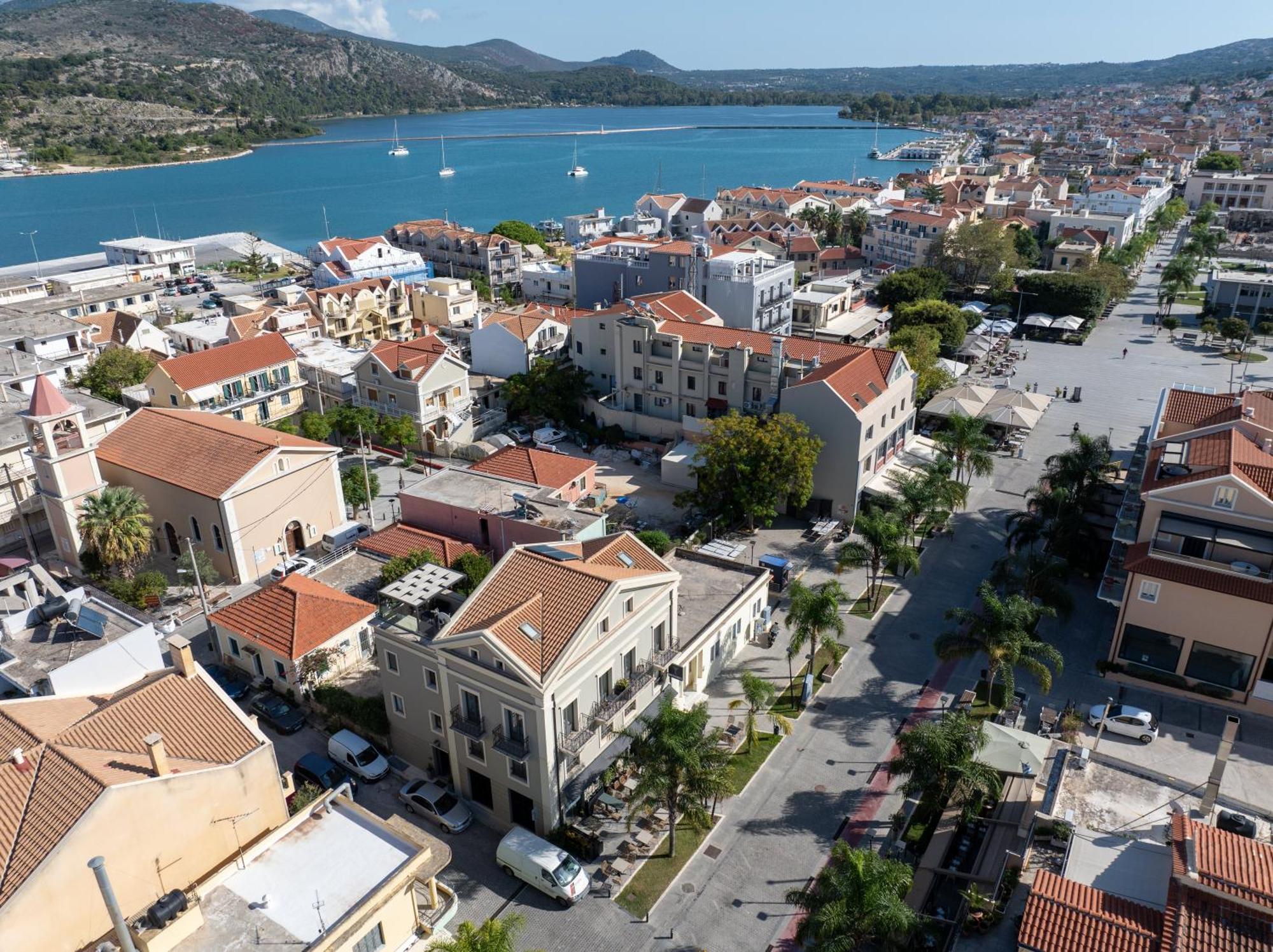 Kantada Central Suite Argostoli  Exteriör bild
